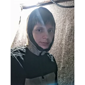 Мы — стикер для MAX