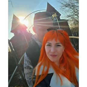 Мы — стикер для MAX