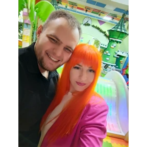 Мы — стикер для MAX
