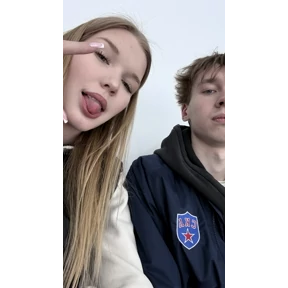 мы — стикер для MAX