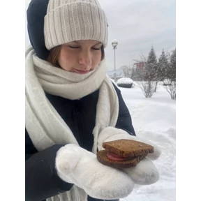 а да — стикер для MAX