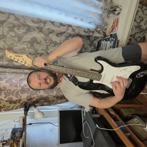 Макс — стикер для MAX