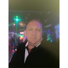 Эт Я — стикер для MAX