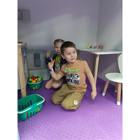 Мои — стикер для MAX
