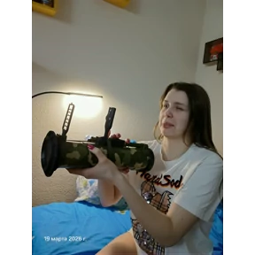 Мы — стикер для MAX