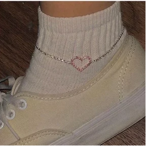Больше у @emojipipka — стикер для MAX