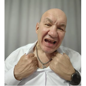 ЯЯЯ — стикер для MAX