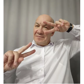 ЯЯЯ — стикер для MAX
