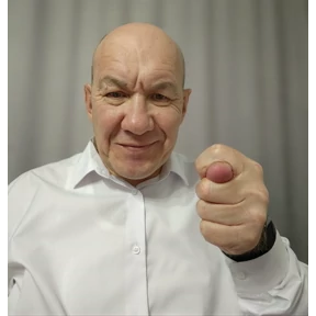 ЯЯЯ — стикер для MAX
