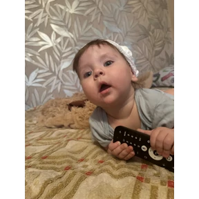 Максим — стикер для MAX