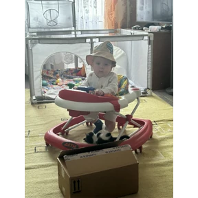 Максим — стикер для MAX