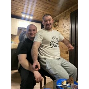 Саро — стикер для MAX