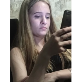 Мы — стикер для MAX