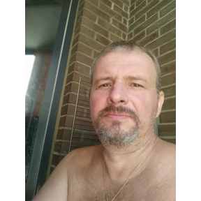 Мы — стикер для MAX