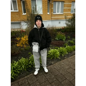 Али — стикер для MAX