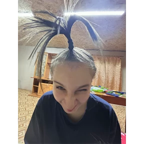 кисюня — стикер для MAX