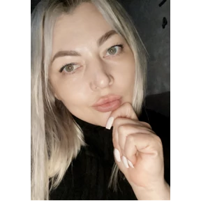 Вау — стикер для MAX