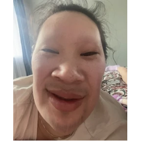 Мы — стикер для MAX