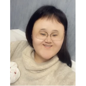 Мы — стикер для MAX