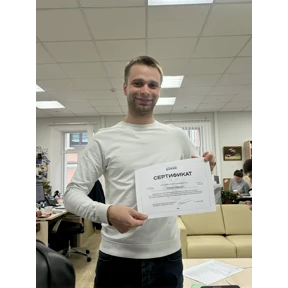 Всякий советник — стикер для MAX