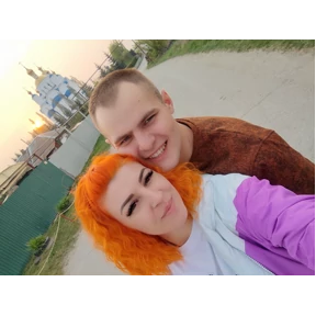 Мы — стикер для MAX
