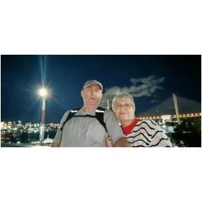 Стрим — стикер для MAX