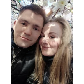 Мы — стикер для MAX