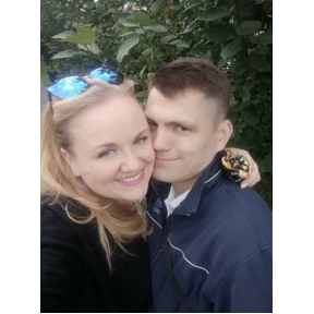 Мы — стикер для MAX