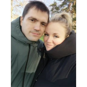 Мы — стикер для MAX