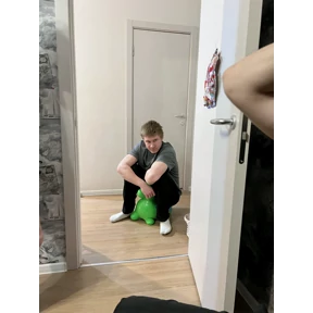Куку — стикер для MAX