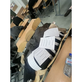 Куку — стикер для MAX