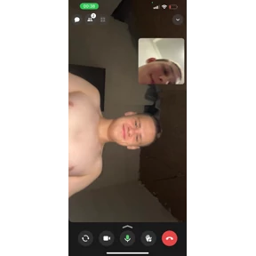 Куку — стикер для MAX