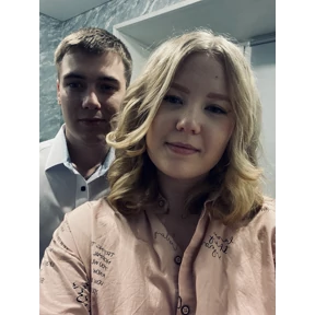 Я и он — стикер для MAX