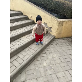 Моника — стикер для MAX