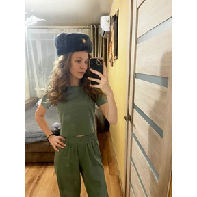 Мы — стикер для MAX
