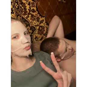 Мы — стикер для MAX