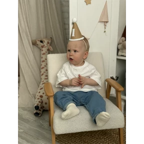 Лев — стикер для MAX