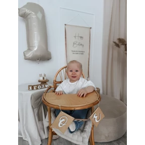 Лев — стикер для MAX
