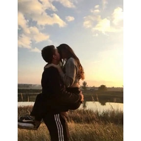Чупачупапуккакжак — стикер для MAX
