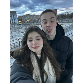 КС — стикер для MAX