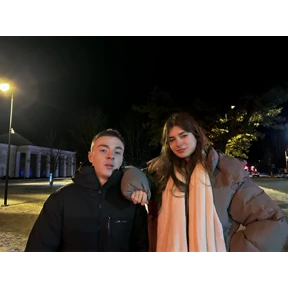 КС — стикер для MAX