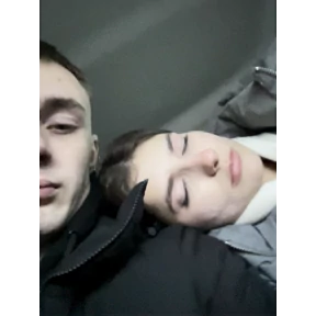 КС — стикер для MAX