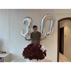 Это я — стикер для MAX