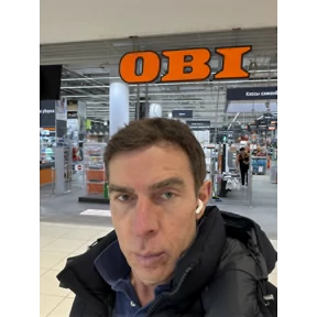 Это я — стикер для MAX