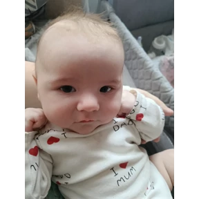 Таися — стикер для MAX