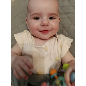 Таися — стикер для MAX