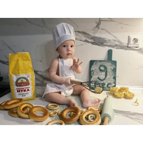 Аниська и Мируся — стикер для MAX