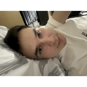 стики — стикер для MAX
