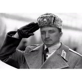 Стики — стикер для MAX