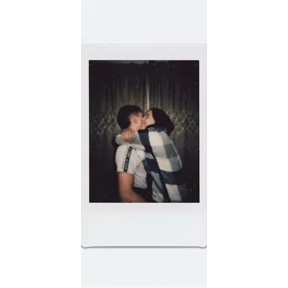 Love — стикер для MAX